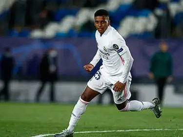 罗德里戈转会风云:策略、前景与<a href='/news/tag/286.html' style='color: blue;'>皇马</a>巴西帮现状