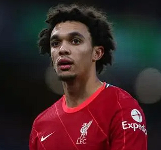 英格兰队名单变动引争议：本&middot;怀特入选背后的逻辑与质疑